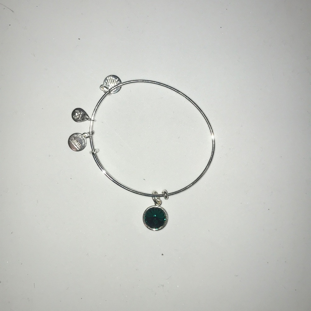 NWOT- Emerald Alex & Ani